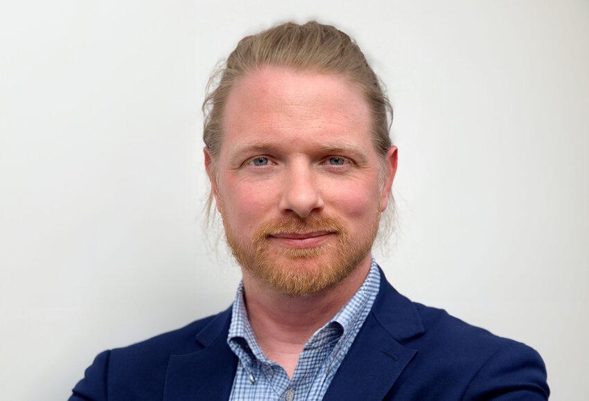 Portrait unseres DEKOM CEO Simon Härke